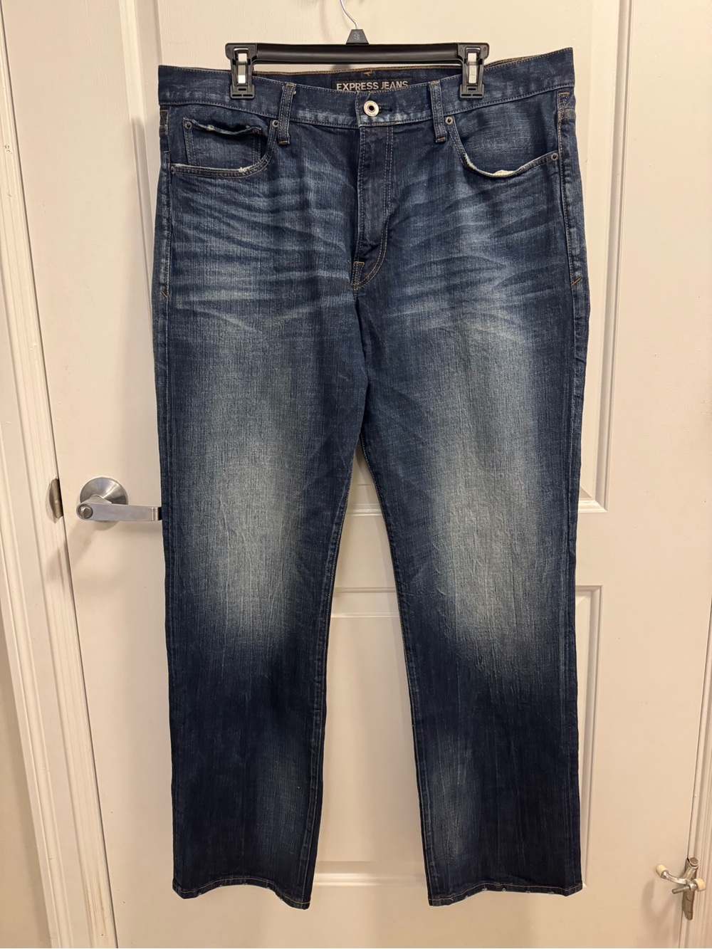 Men’s Loose Fit Express Jeans
